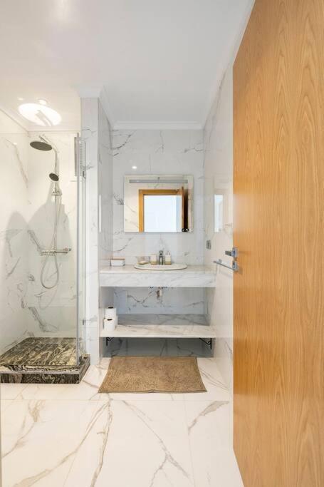 Superb & Sunny 2Br & 2Ba Apt. W/ Seaview, Malabata Tangier Exterior photo